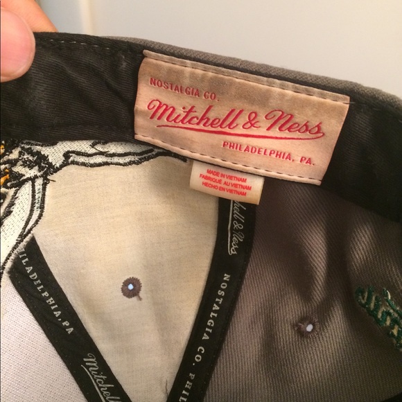 Rare Mitchell and Ness Eagles snapback - Picture 3 of 4
